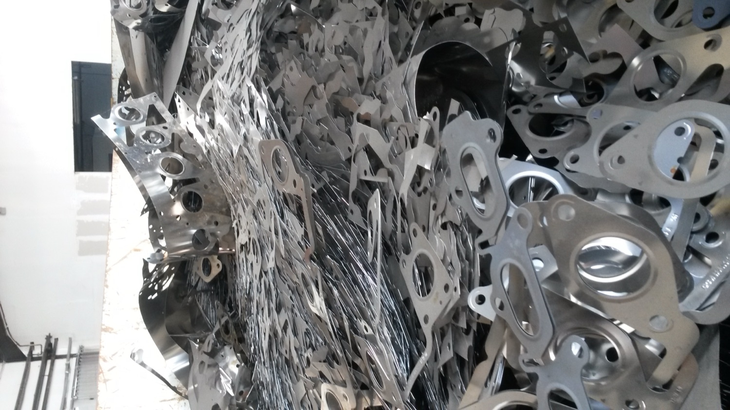 Rottami di tranciati e flange in Inconel 718